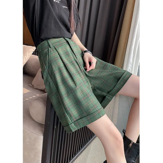 Korean women’s clothing, green plaid Harajuku-style shorts